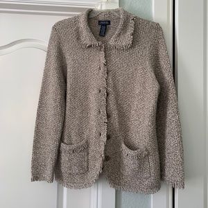 1x Jones New York brown and white sweater